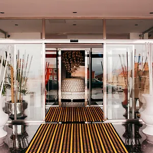 Art (adults Only) 3*, Santander Espagne